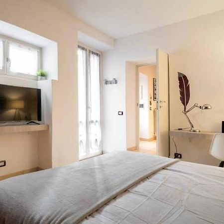 Appartamento Mia. Centro Storico Luino Bagian luar foto